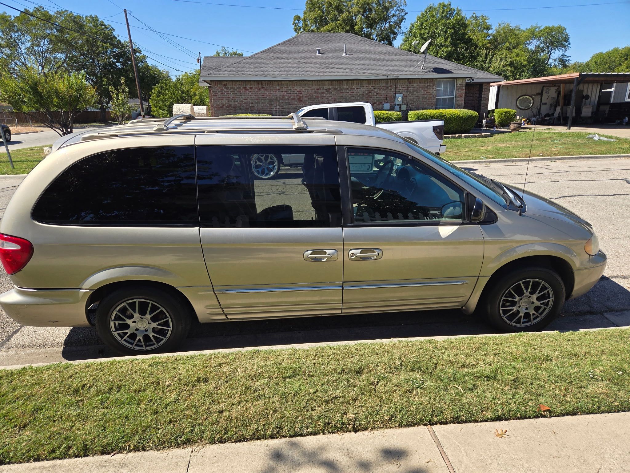 2002 Chrysler Town & Country