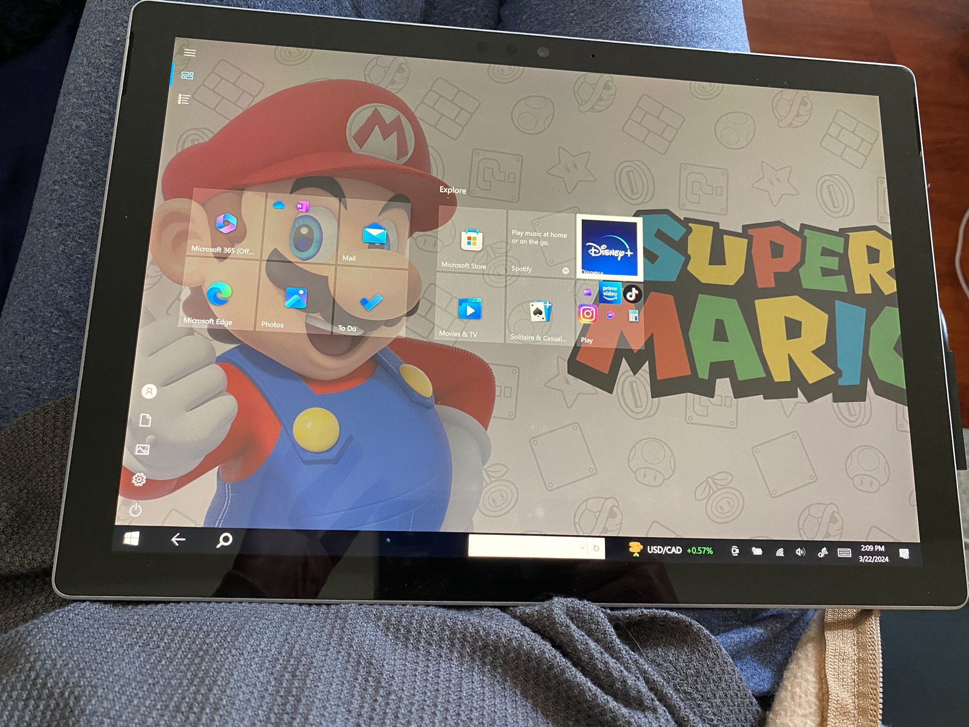 Microsoft Surface Pro model 1807 256GB Generation 5 Or 6? Working Condition (scratched screen) Unable To Reset