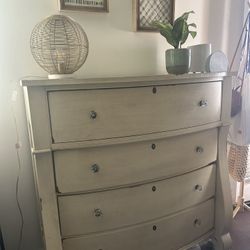 Broyhill Off White Distressed Dresser