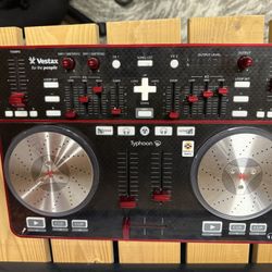 Vestax Typhoon DJ Controller