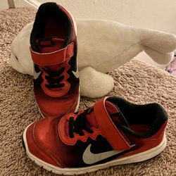kid’s Nike
