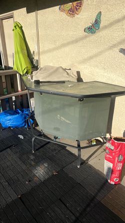 Outside Bar