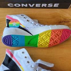 Converse Chuck Taylor All Star
Hi Pride White