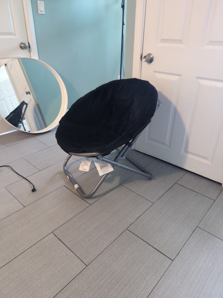 Saucer Chair