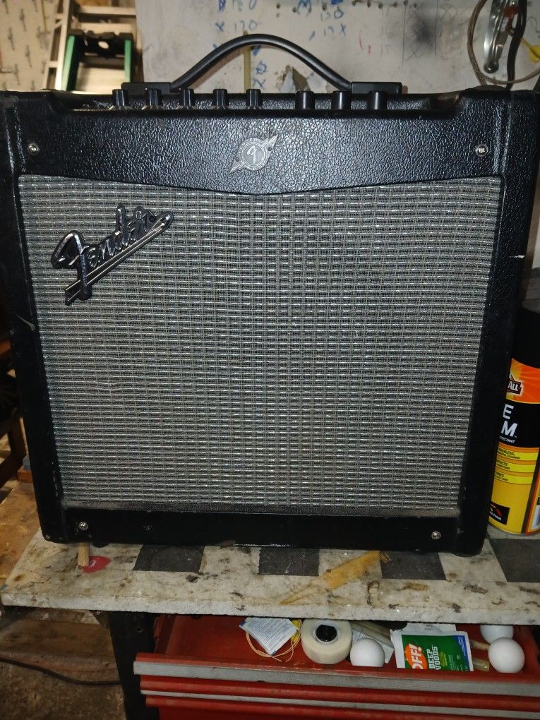 Fender guitar amp
