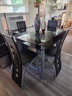 Dinner table(used)