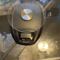 Pampered Chef Kitchen Scale New.