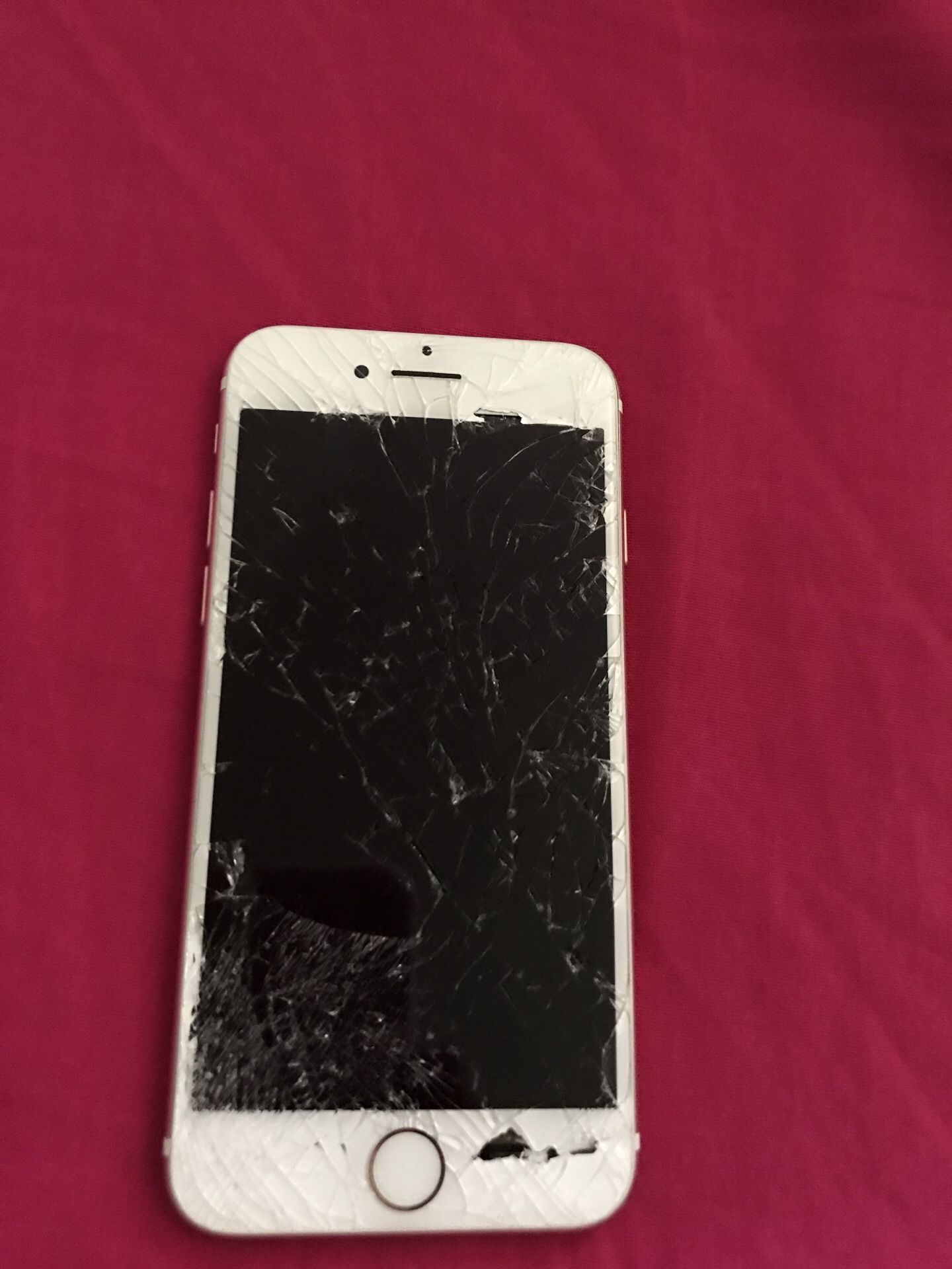 iPhone 7 rose gold for parts broken screen