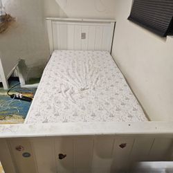 2 Twin Bed Frames With Mattresses