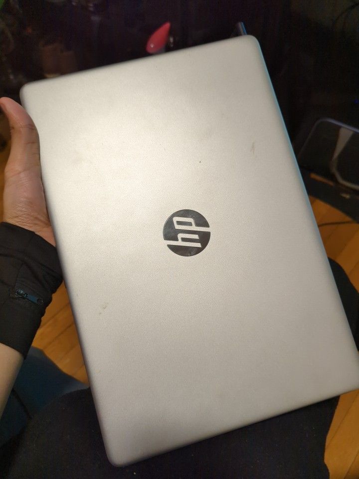 HP Laptop (Read Description)