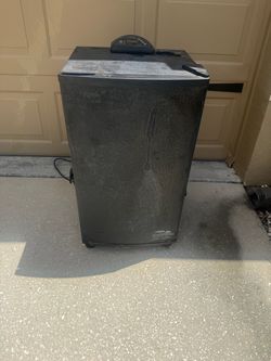 Masterbuilt Electric Smoker