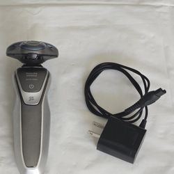 Phillips Norelco Rechargeable Shaver S6540