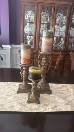 3 candle sticks