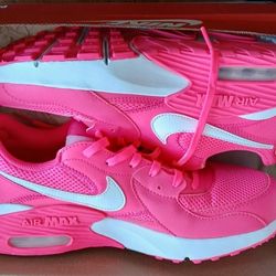 Womens BRAND NEW Nike Air Max Excee 