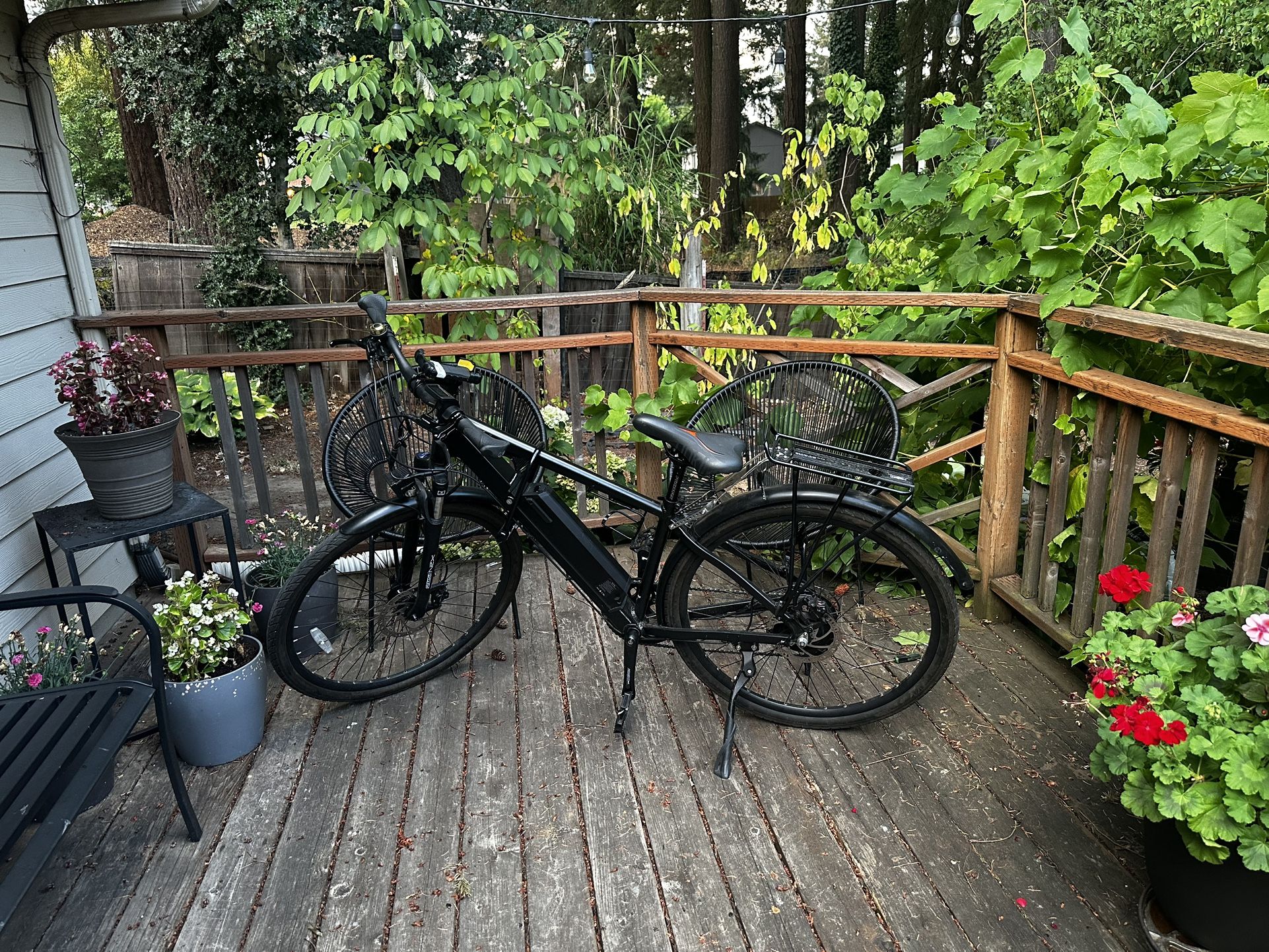 Juiced CrossCurrent Electric Bike, Ebike, E-bike, 48v 1000w Peak.