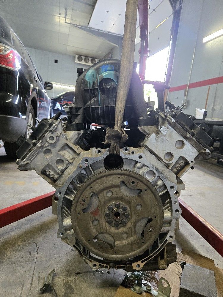 Engine Nissan NV 3500