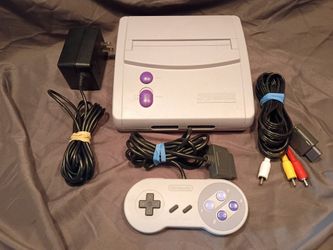 Super Nintendo Jr Mini / SNES System SNS-101 "SNES Jr. & Star Wars "Empire Strikes Back" Game