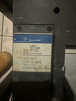 GE Spectra RMS 800A 3-Pole Circuit Breaker