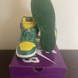 Supreme X Nike SB Dunk High “By Any Means” 