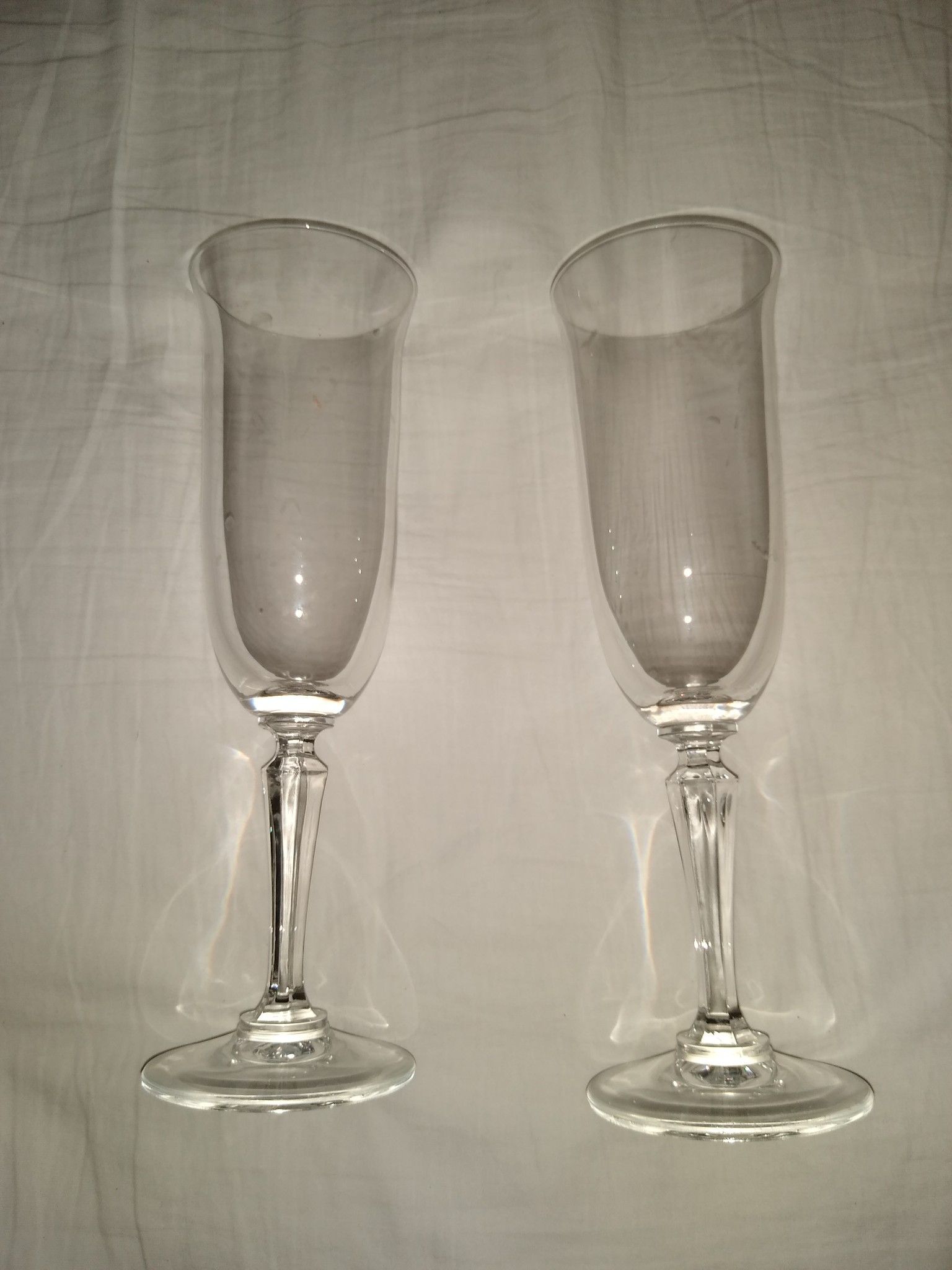 $10 Crystal Champagne Flutes (2)