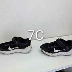 Nikes 7C