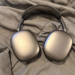 AirPod pro max