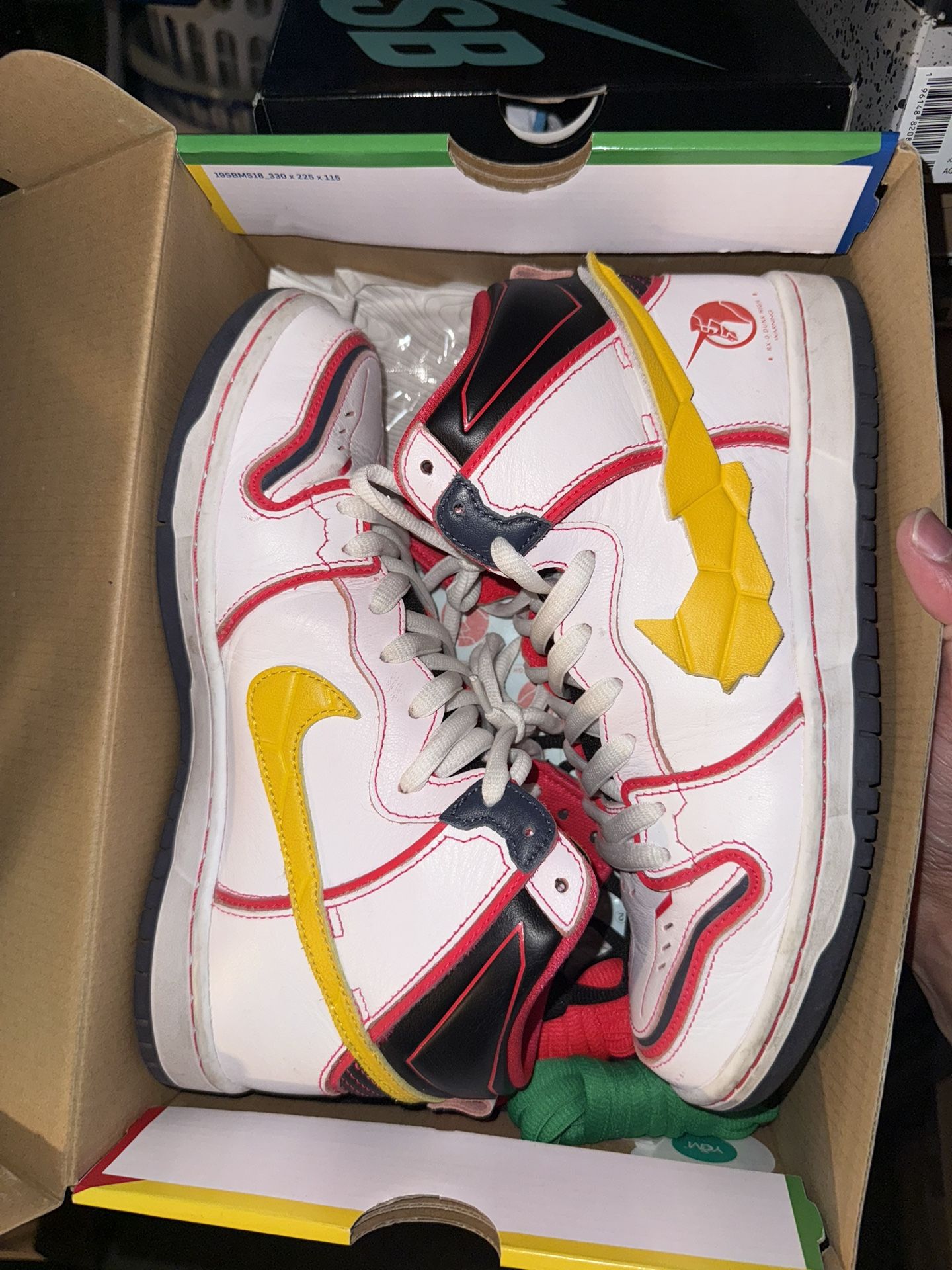 Nike sb dunk high gundam