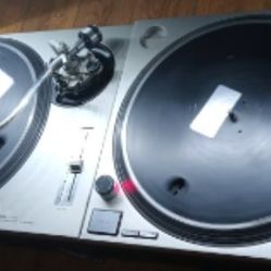 Technics SL 1200 Mk2