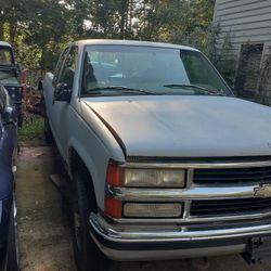 1997 chevy silverado 4x4. 5.7 v8