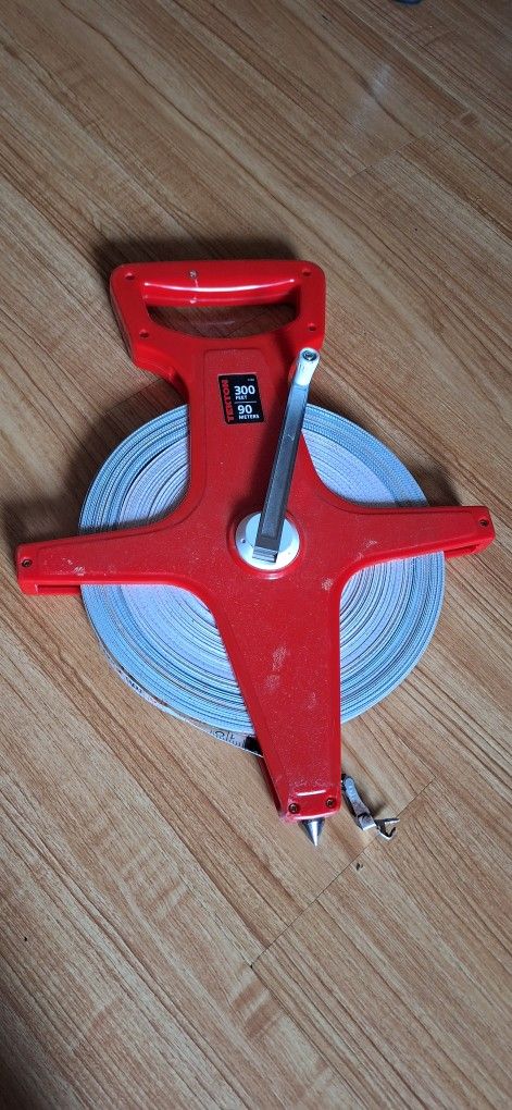 TEKTON 300-Foot Fiberglass Tape Measure