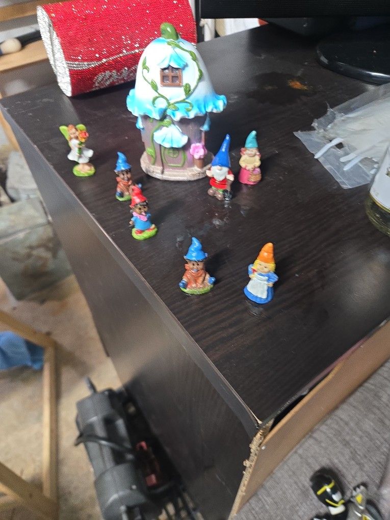 5 "Fairy Garden House Blue Roof