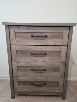 Rustic Grey 4-Drawer Chest / Dresser – Beautiful Piece (Easy DIY Fix)