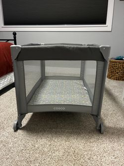 Cosco collapsible playpen