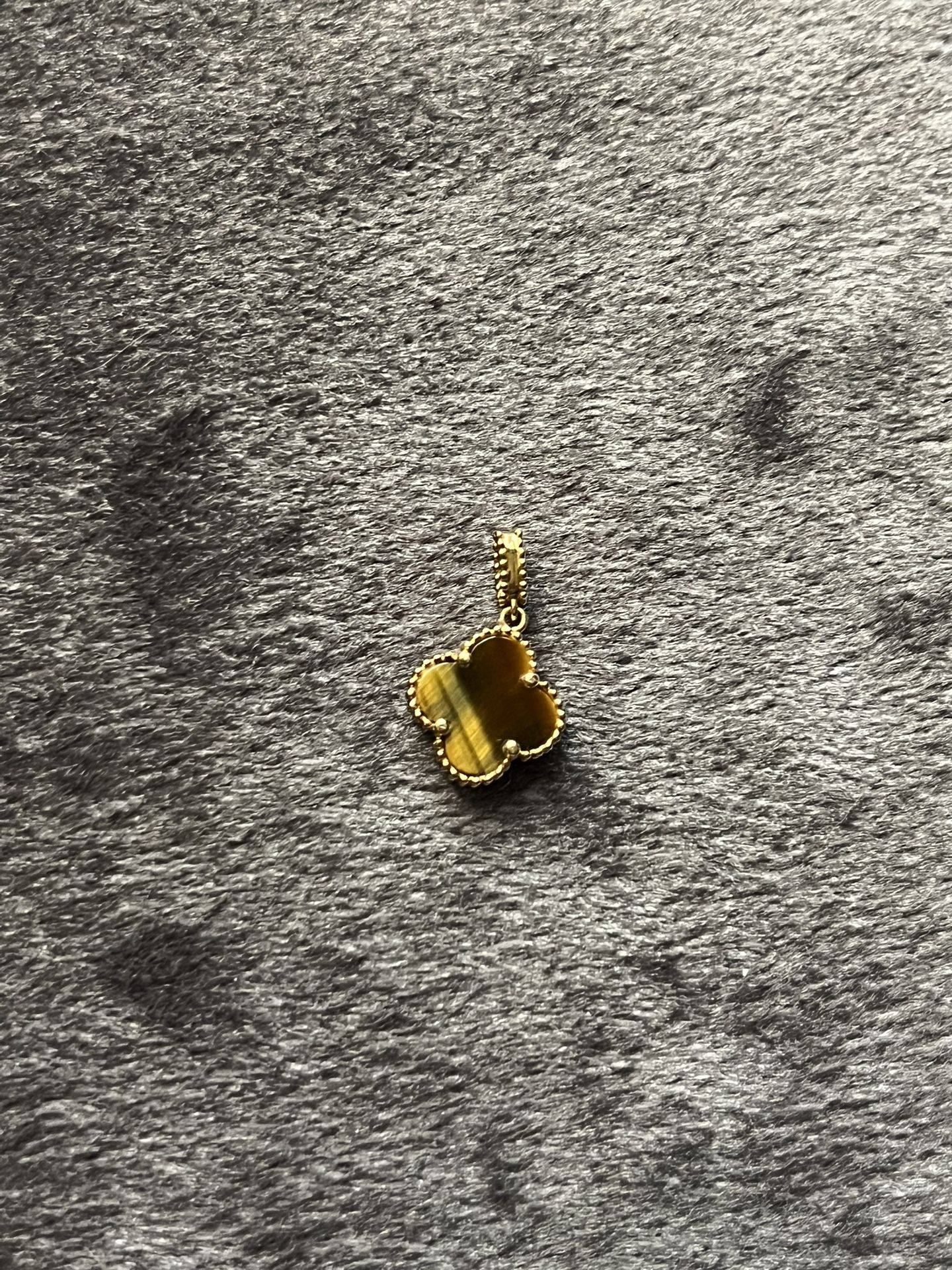 18k Saudi Gold Pendant