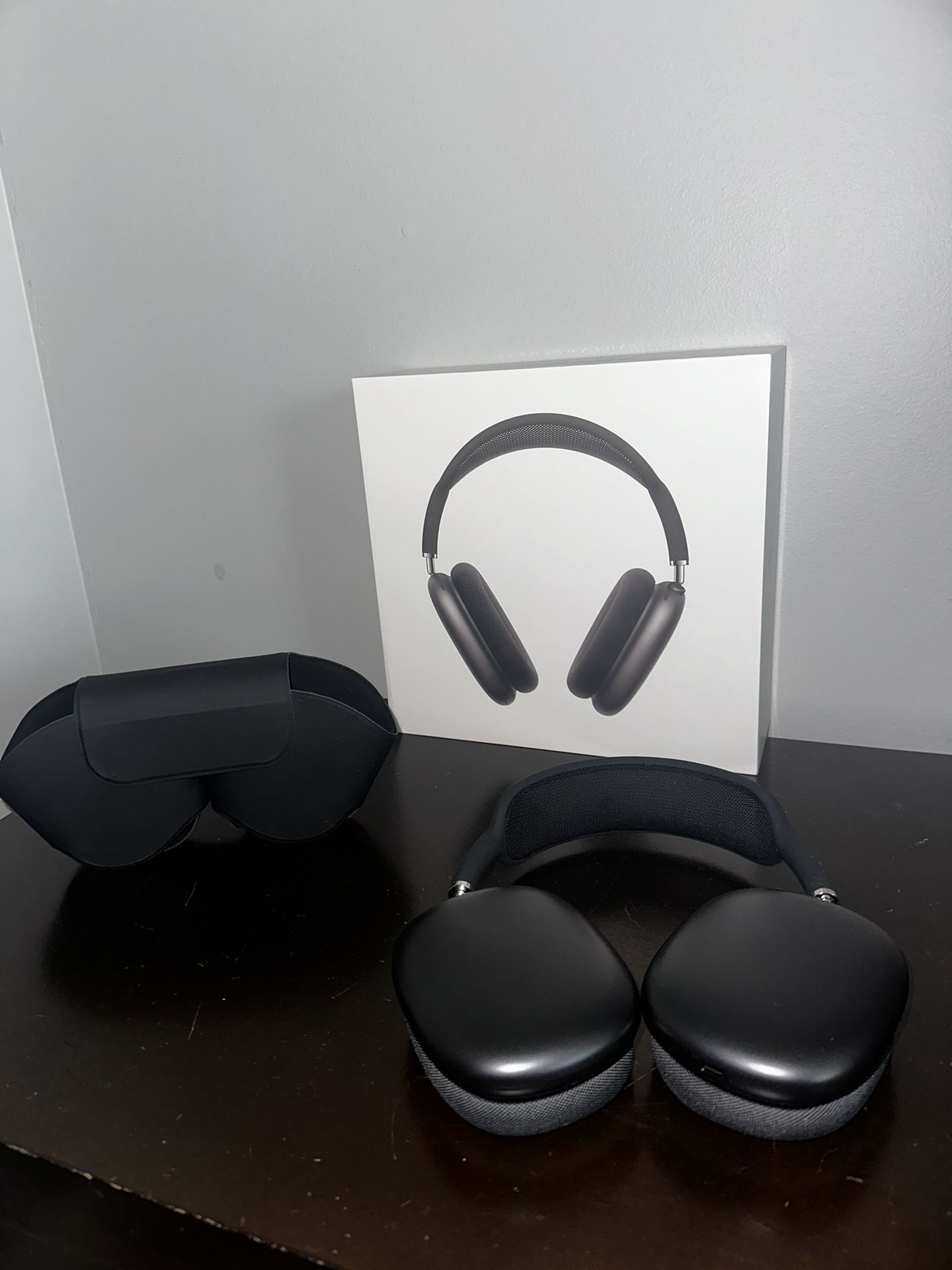AIRPODS MAX HEADPHONES - Space Gray *BEST OFFER*