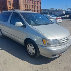 2002 Toyota Sienna