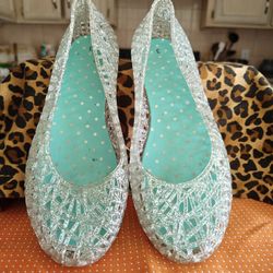 Women's Shoes Size 6 Good Condition 