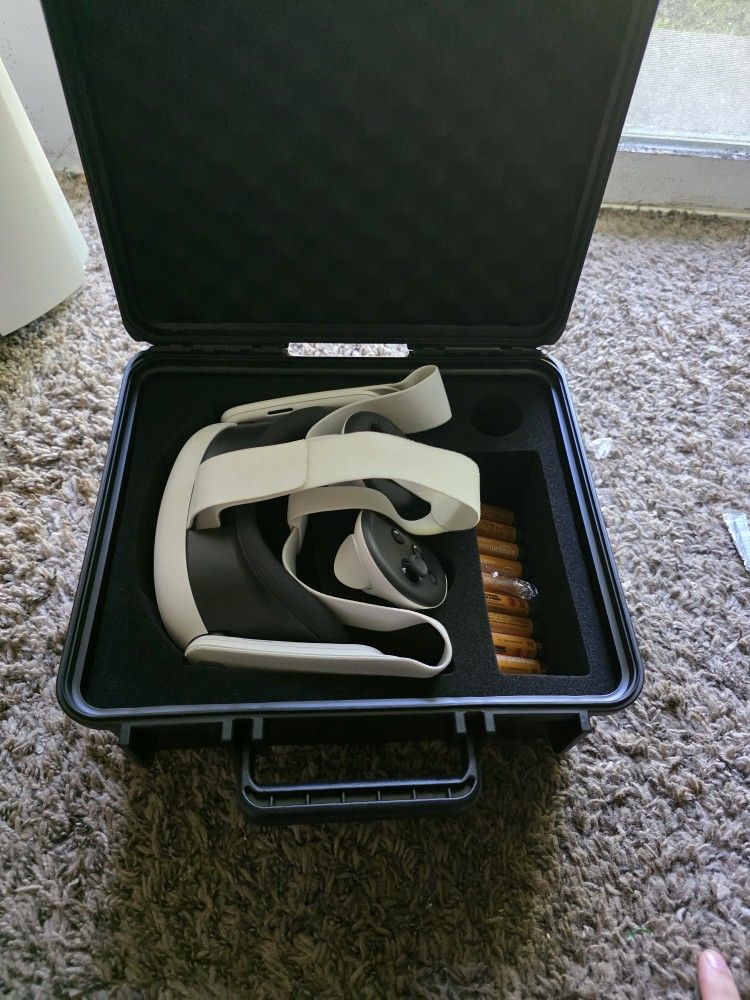Quest Meta 3 512gb VR Headset WITH Hardcase