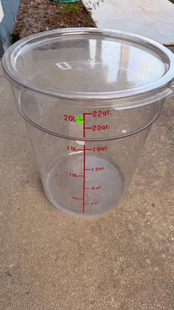 Cambro container