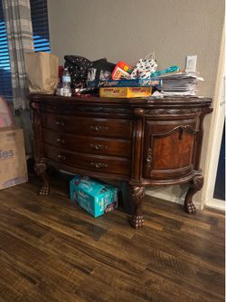 Credenza/ buffet