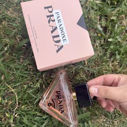 Prada perfum