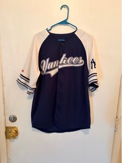Button up Yankees Jersey