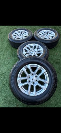 Chevy wheels Yukon sierra Denali