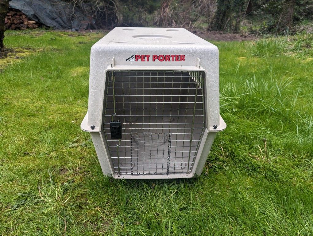 Pet Porter Dog Kennel / Carrier