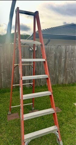 6ft Fiberglass Platform Ladder