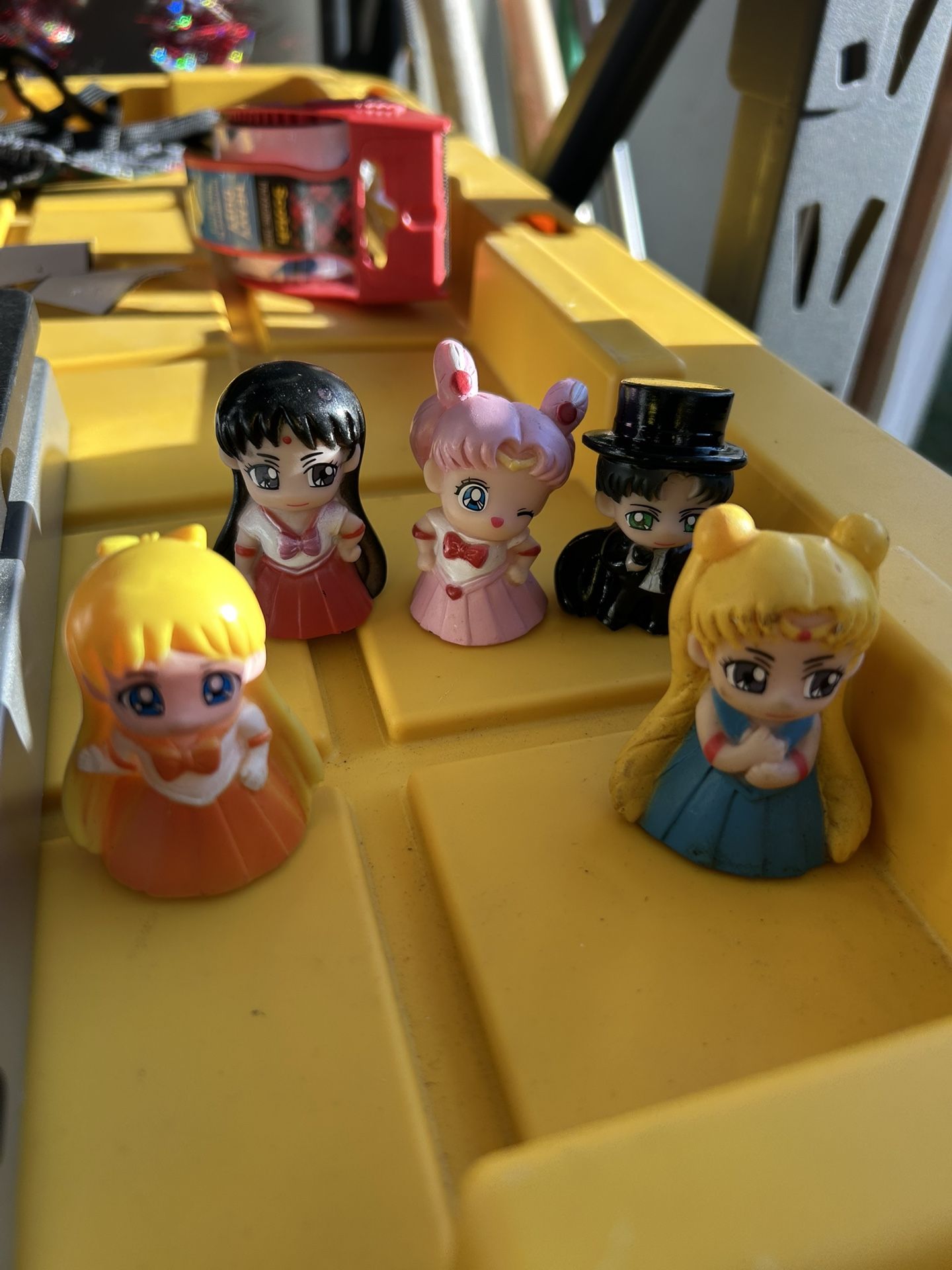 Vintage LOT 5 Unbranded 2” Sailor Moon plastic figures as is condition