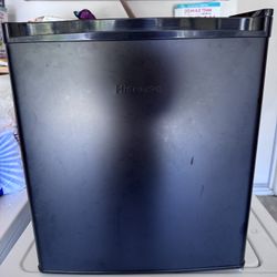 Hisense Mini Fridge 