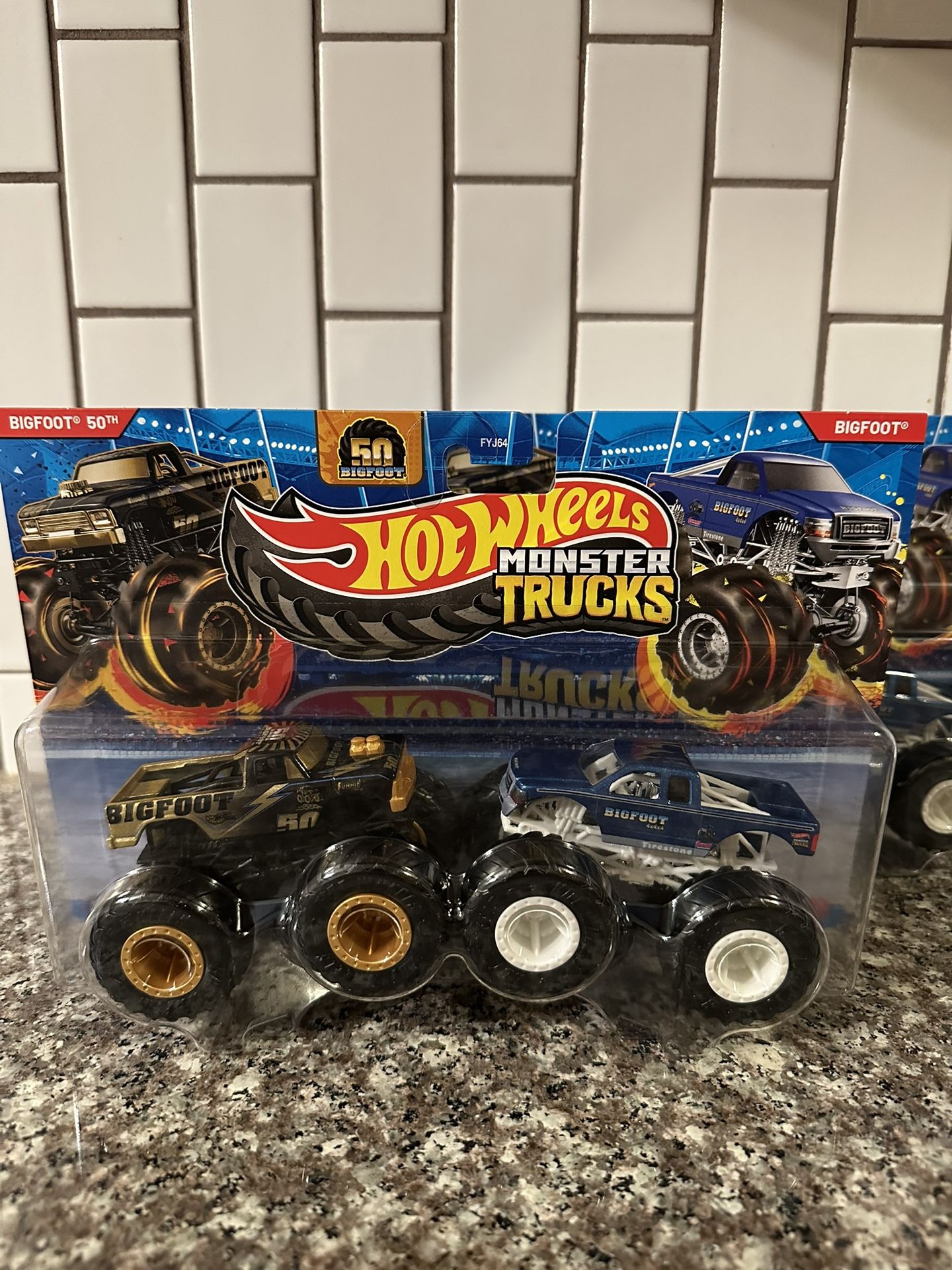 Hot Wheels 2-Pack Monster Truck “Bigfoot”