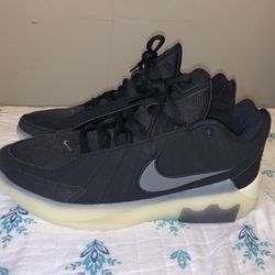 Nike Shoes For Sale Size 8.5 Men!!🔥📲✅