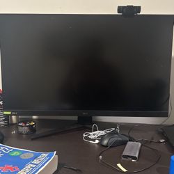 Alienware PC + Monitor + Keyboard